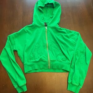 Green cropped hoodie from H&M